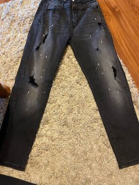 Vipones Distressed Black Skinny Jeans with Paint-Splatter